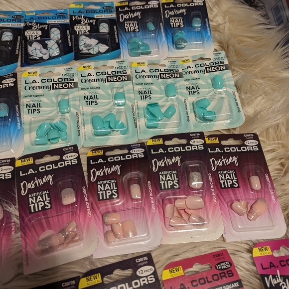 Lot of 30 L.A Colors Dashing artificial nails - Picture 3 of 6